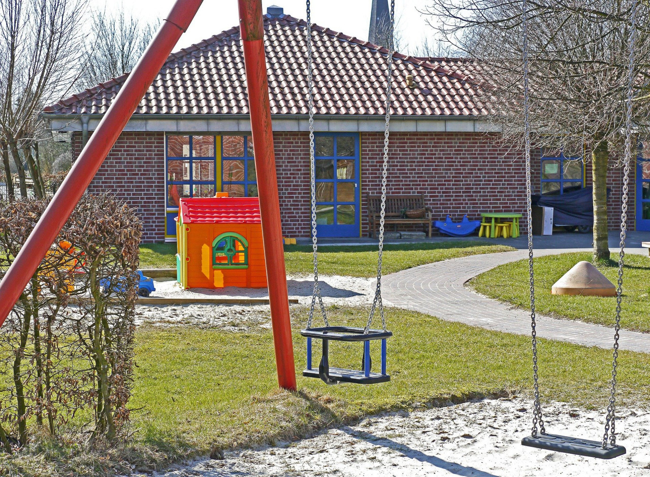 kindergarten-g3c4812eab_1920